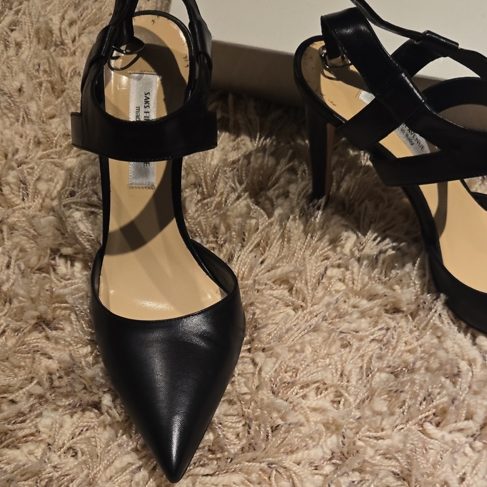 Saks Fifth Avenue Italian White Packaging - Picture 6 of 8